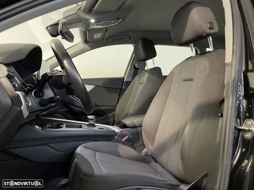 Audi A4 Avant 30 TDI S tronic - 14
