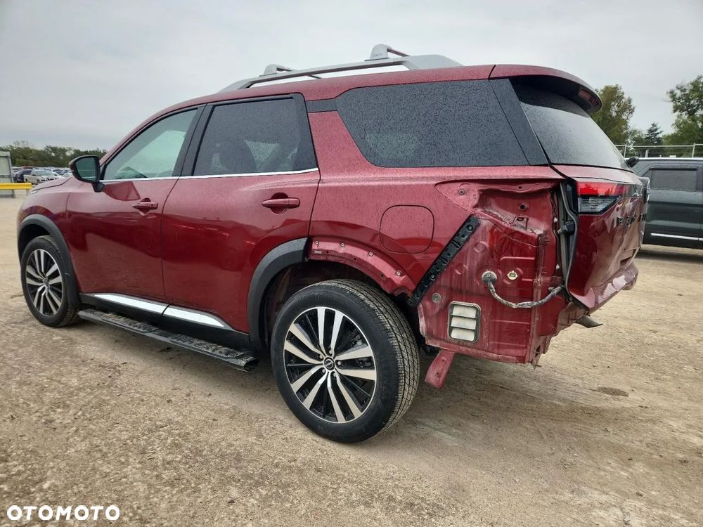 Nissan Pathfinder - 6