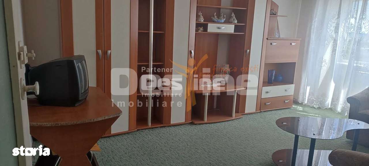 Apartament 3 camere, decomandat, etaj intermediar, zona Materna — fotografia 3