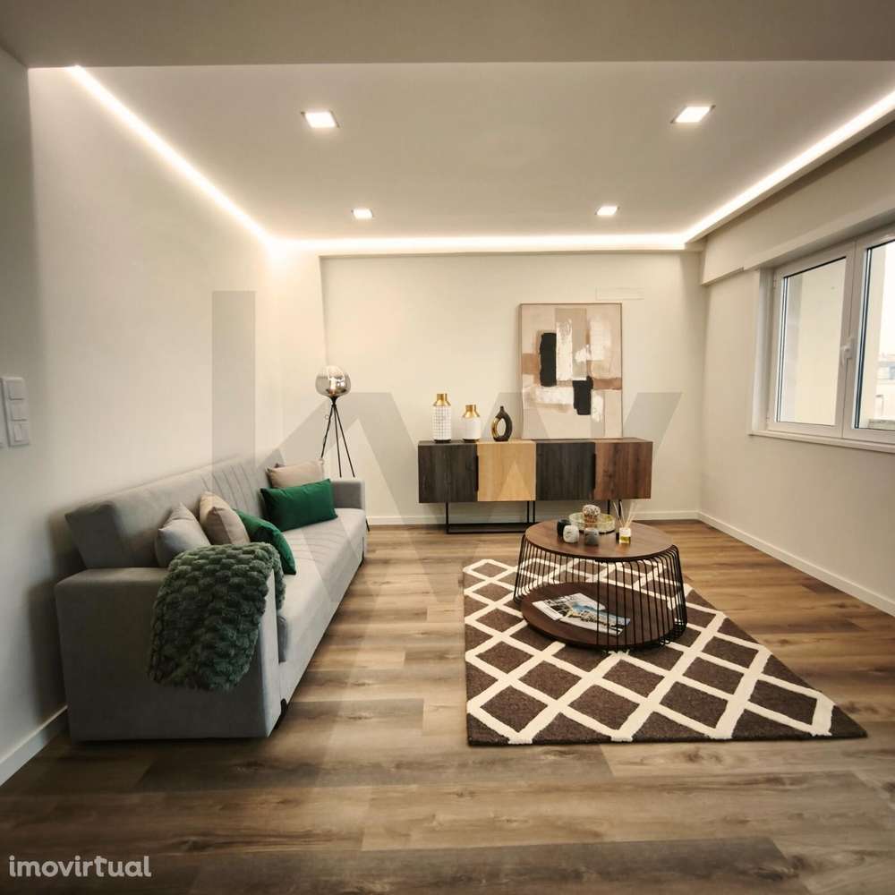 T3 no Bairro de Santa Cruz de Benfica completamente remodelado - Grande imagem: 5/28