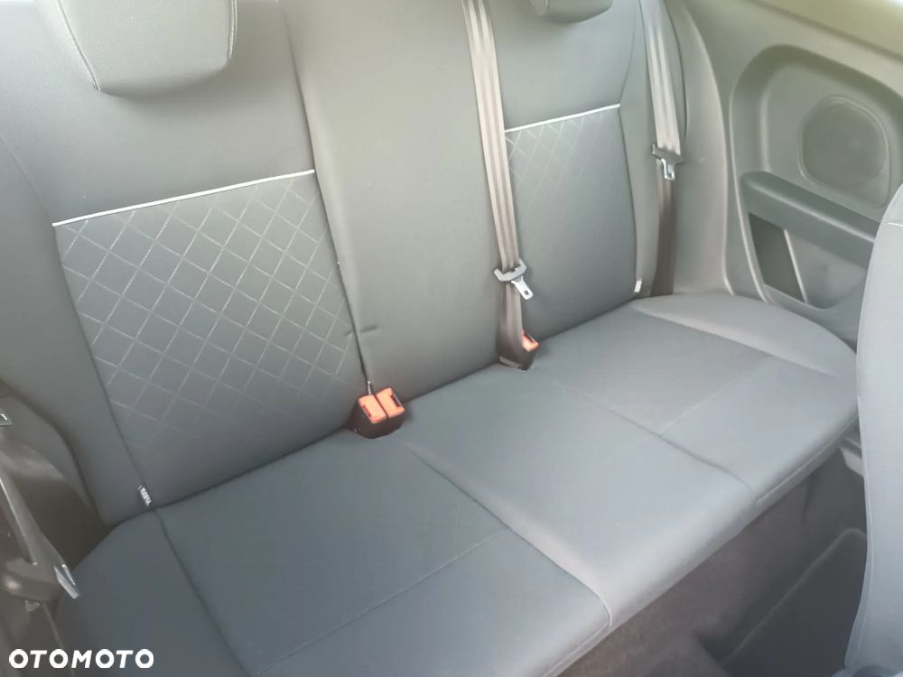 Ford Fiesta 1.25 Ambiente - 23