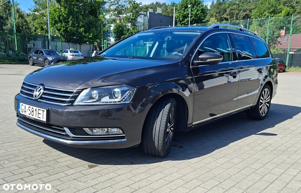 Volkswagen Passat 1.6 TDI DPF BlueMot Comfortline - 1
