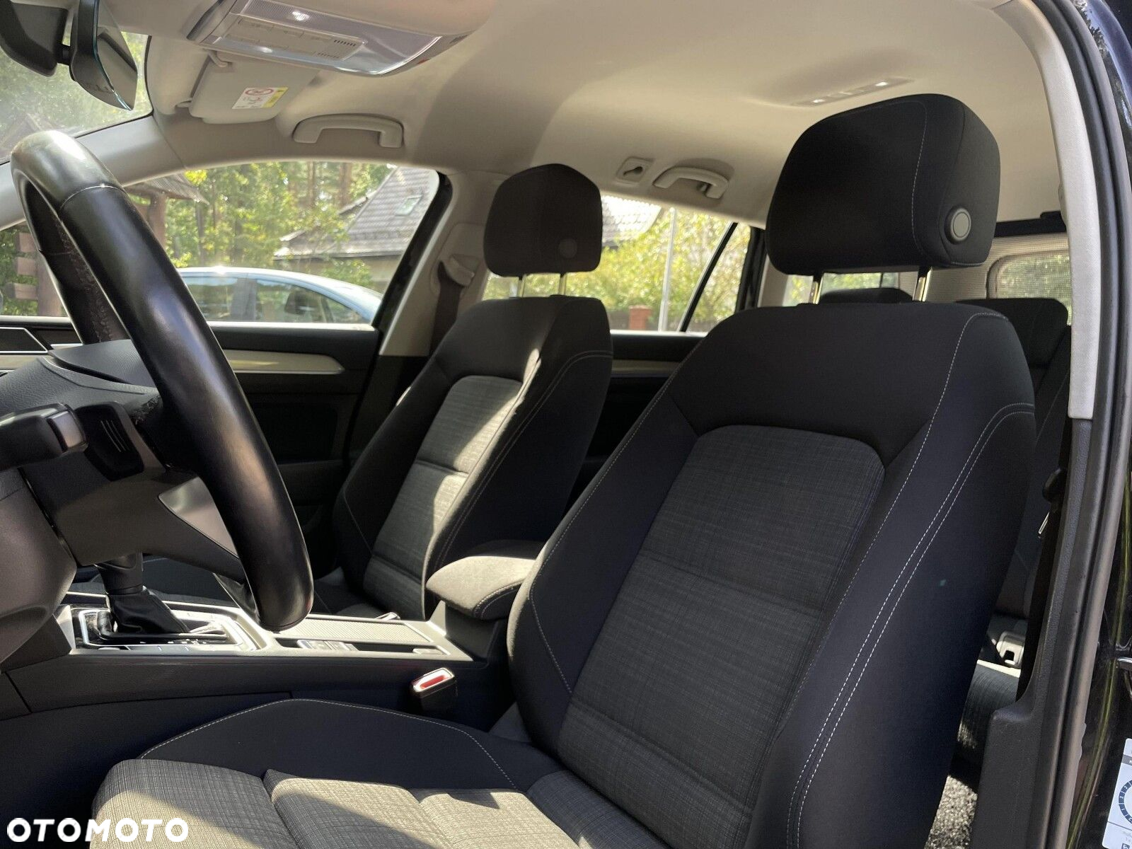Volkswagen Passat 2.0 TDI Business DSG - 14