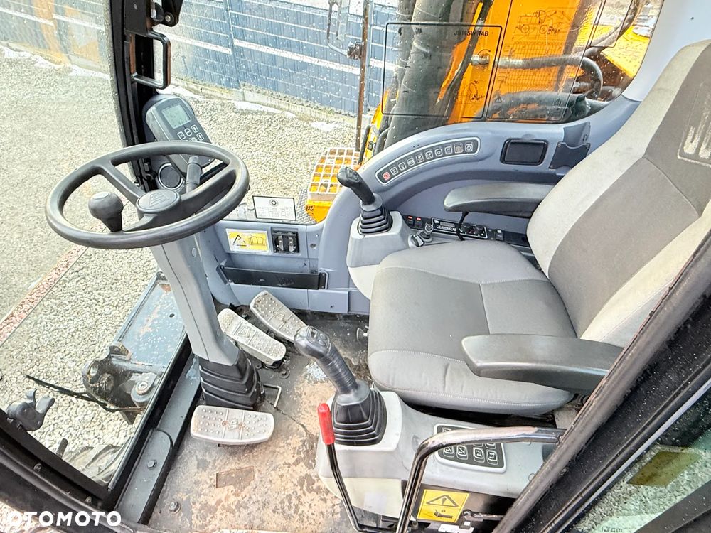 JCB * JCB JS 145 W * Koparka Kołowa * - 10