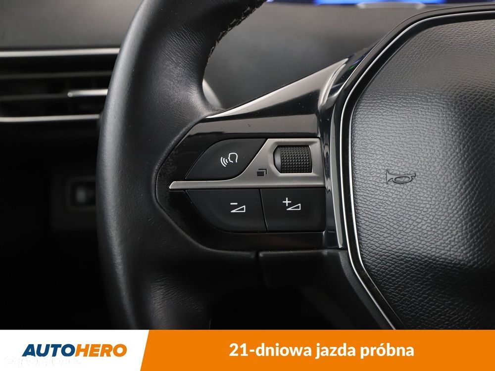 Peugeot 3008 1.2 PureTech Allure - 32
