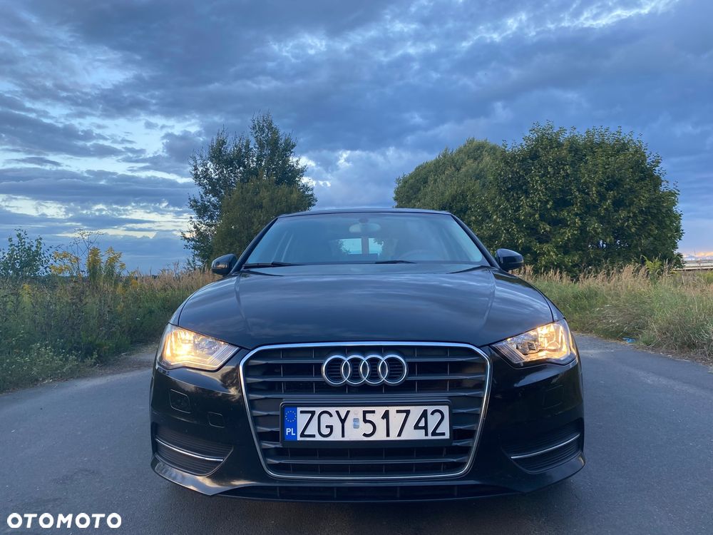Audi A3 3-drzwiowe 1.4 TFSI CoD ultra Ambiente - 2
