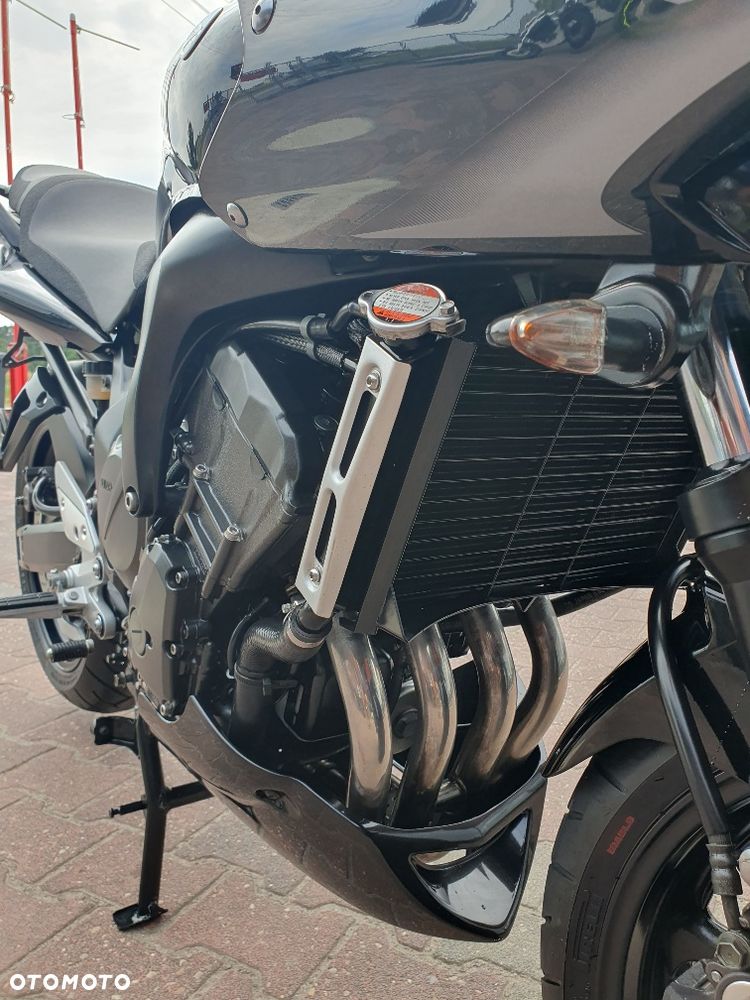 Yamaha FZ6 - 18