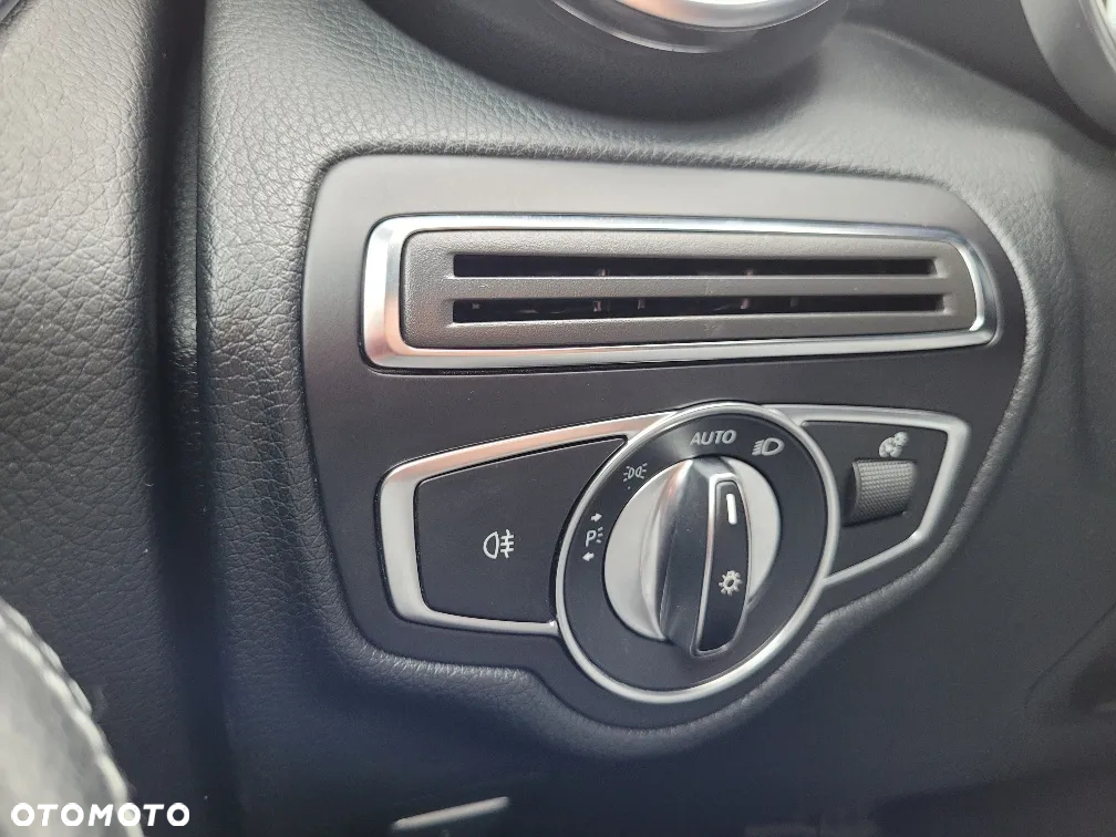 Mercedes-Benz GLC 220 d 4-Matic - 24
