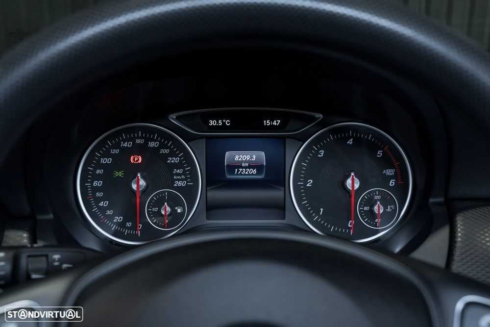 Mercedes-Benz A 160 d Urban - 13