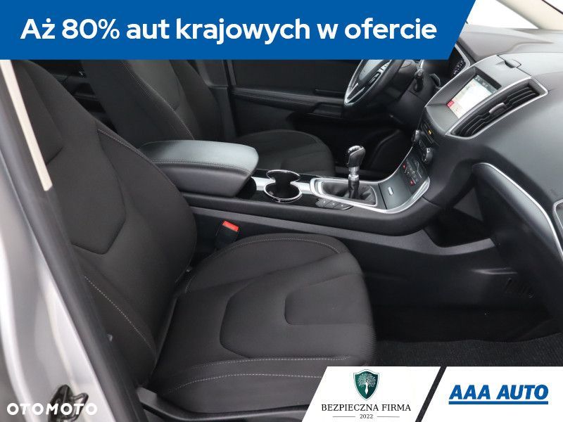 Ford S-Max - 11