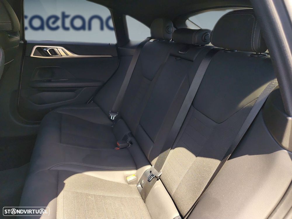 BMW i4 eDrive35 - 14