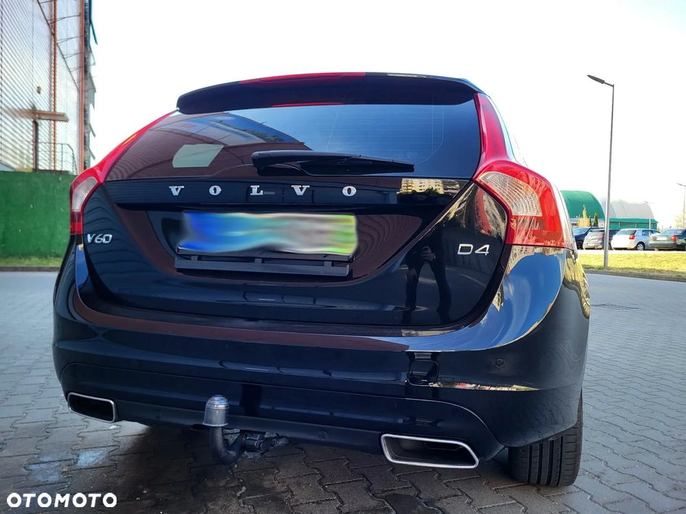 Volvo V60 D4 Momentum - 22