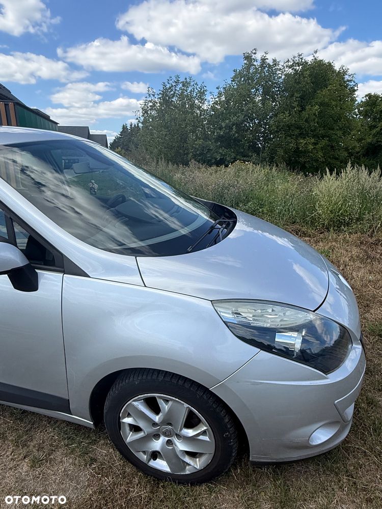 Renault Scenic 1.9 dCi Privilege - 12