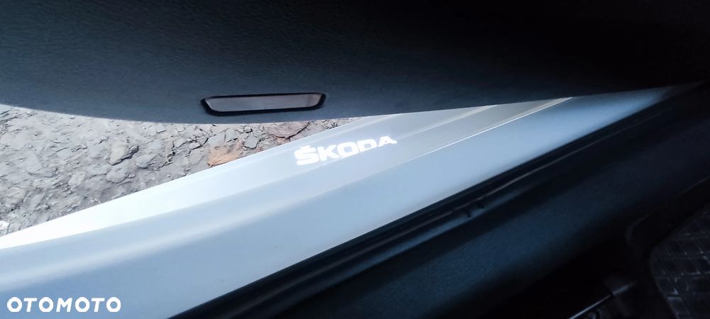 Skoda Octavia 2.0 TDI DSG Style - 13