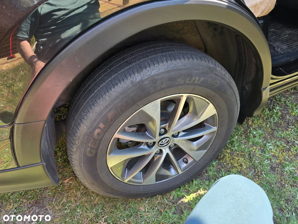 Toyota RAV4 Hybrid Premium 4x2 - 5