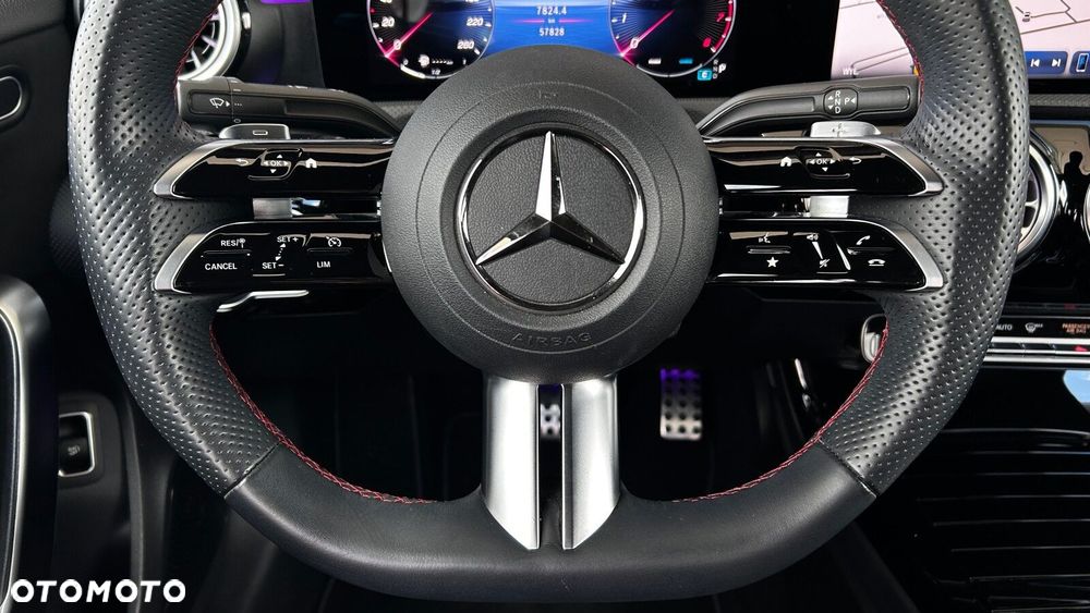 Mercedes-Benz Klasa A 200 AMG Line 7G-DCT - 16