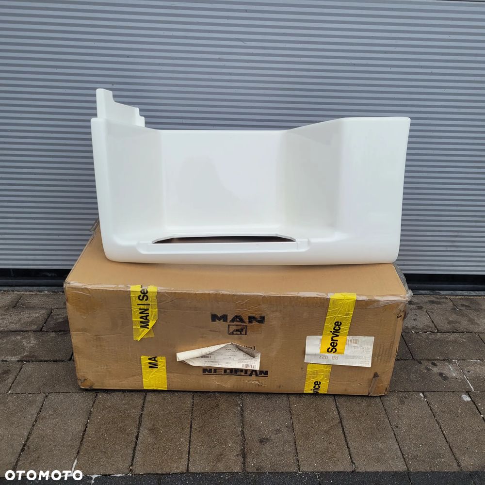 STOPNICA LEWA NOWY ORYG MAN TGX RAL 9010 81.61510-0803 CHWALIM116 - 1