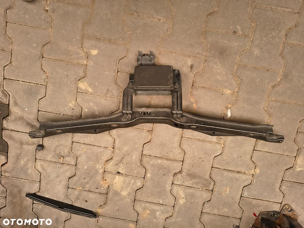 OPEL ZAFIRA C PAS PRZEDNI WZMOCNIENIE PASA GÓRNEGO POD RADAR RADAR 13412835 - 1