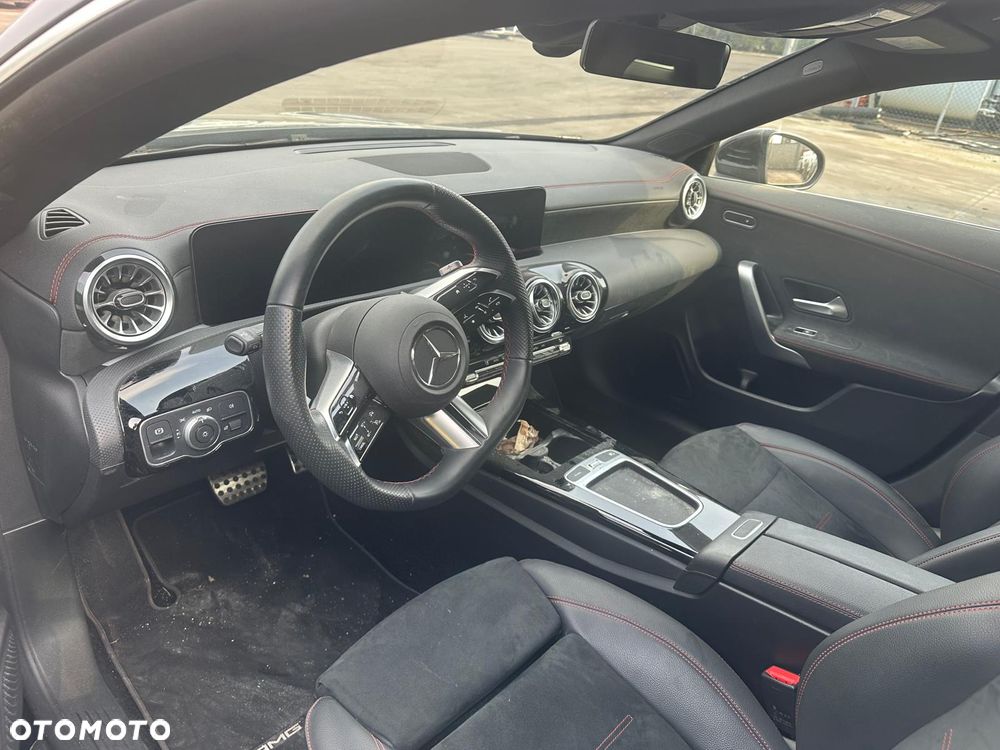 Mercedes-Benz CLA 200 mHEV AMG Line 7G-DCT - 13