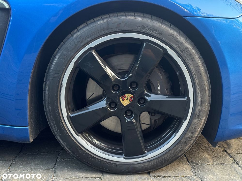 Porsche Panamera PDK - 3