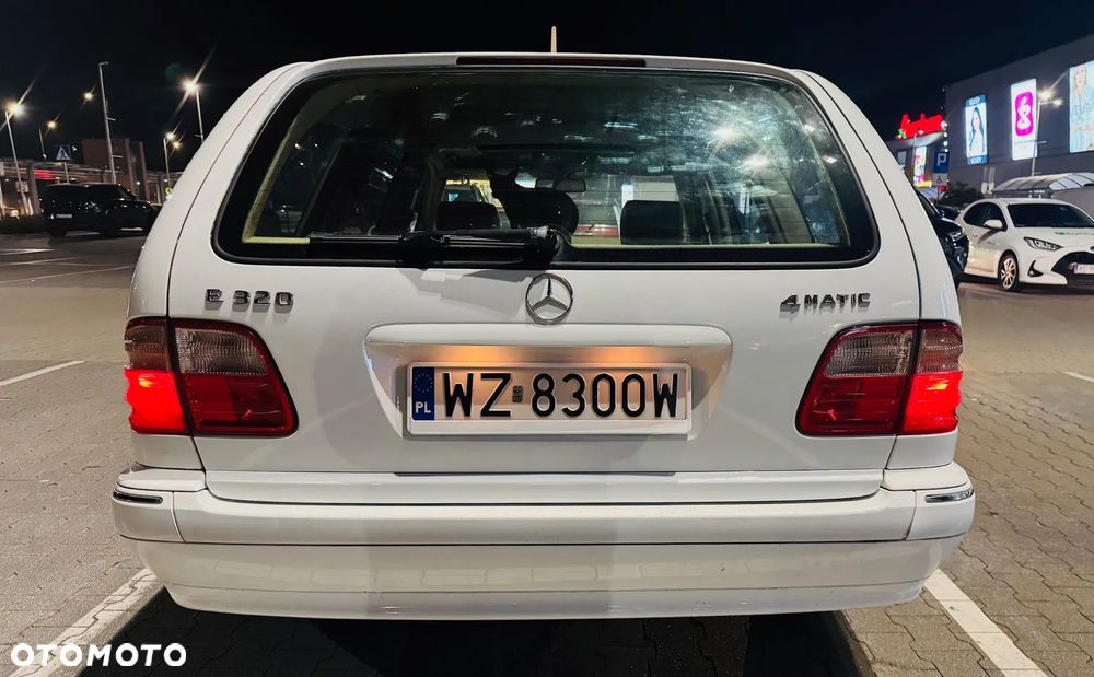 Mercedes-Benz Klasa E 320 T 4-Matic Avantgarde - 12