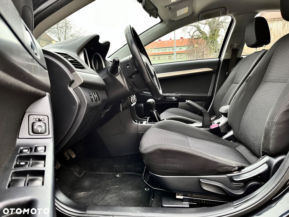 Mitsubishi Lancer 1.8 Intense - 20