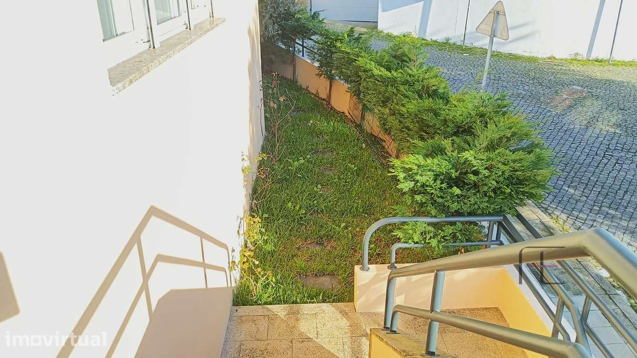 Moradia T3 em Alfena Valongo com Suite, Garagem Box e Salão de Festas - Grande imagem: 4/33