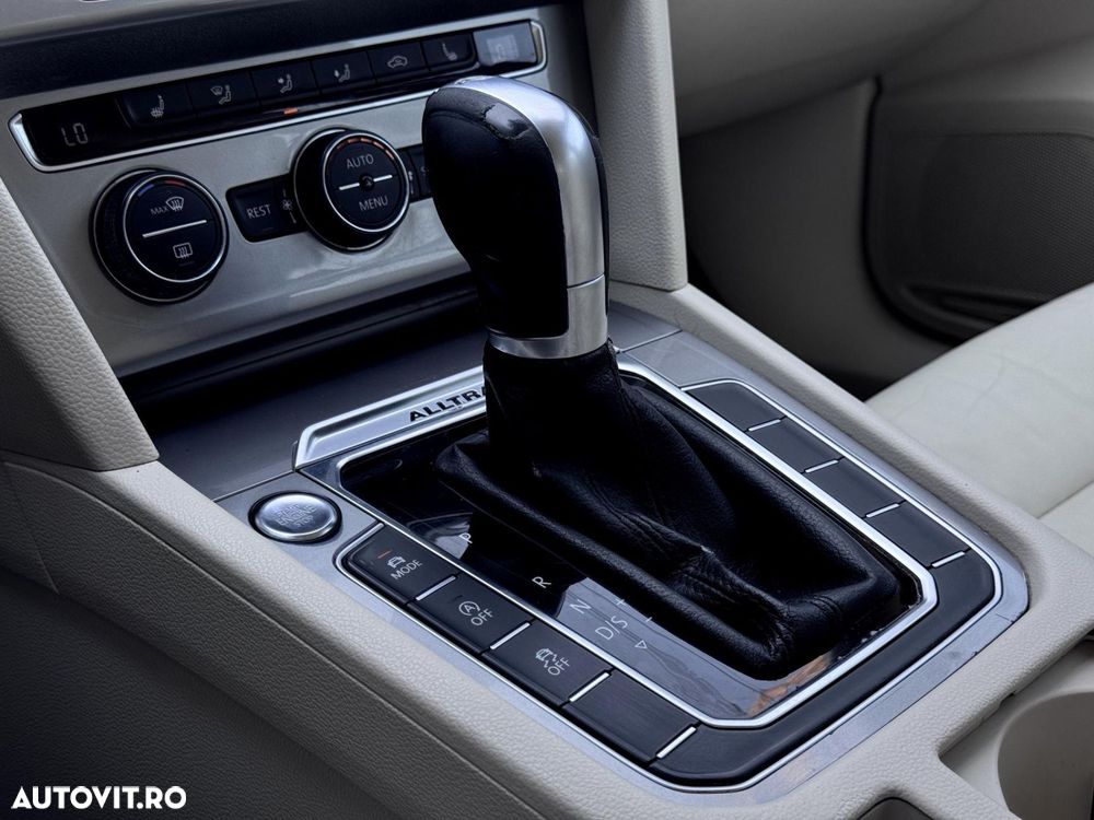Volkswagen Passat Alltrack - 13