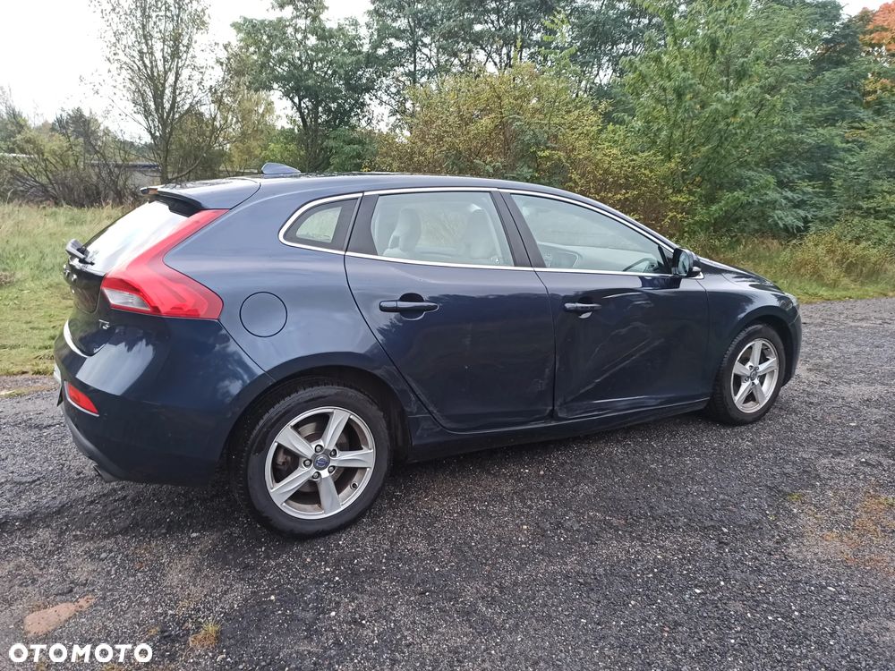 Volvo V40 T3 Momentum - 5