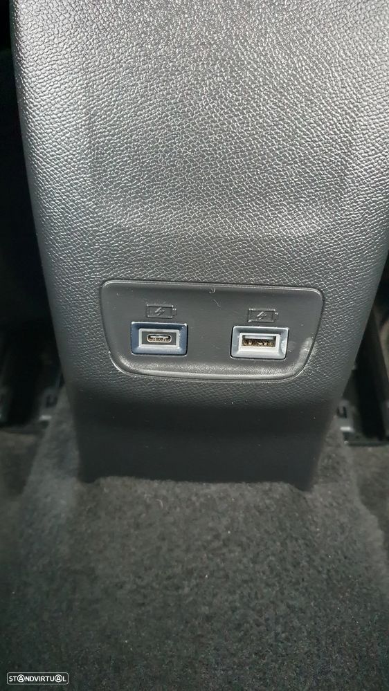 Peugeot 2008 Hybrid 145 e-DSC Allure - 29