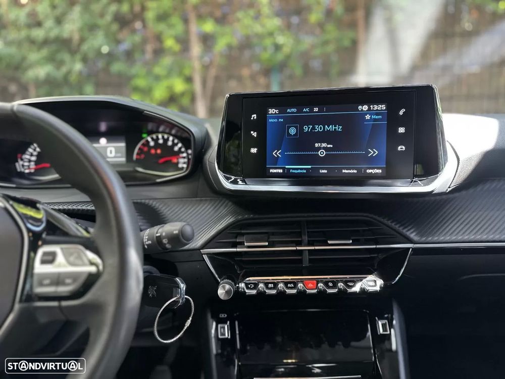 Peugeot 208 1.2 PureTech Allure - 21