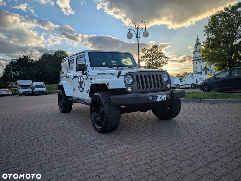 Jeep Wrangler 3.6 Unlim Sahara - 1