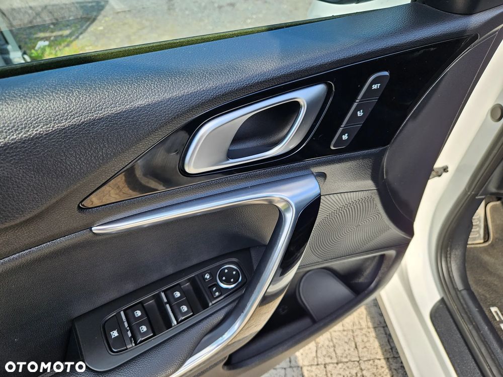 Kia Ceed 1.4 T-GDI DCT OPF Platinum Edition - 10