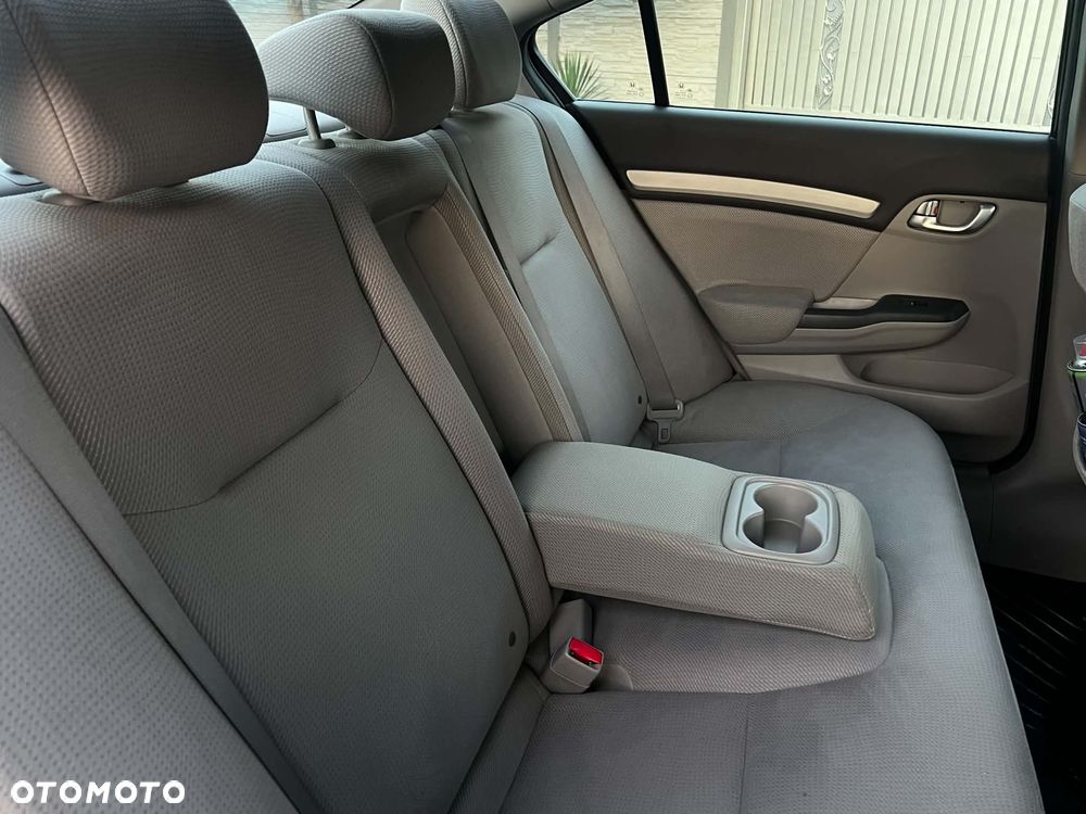 Honda Civic 1.8 Executive - 17