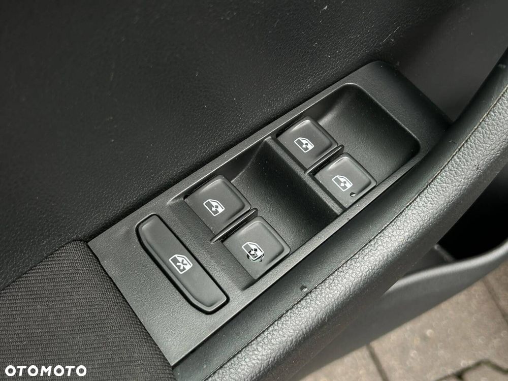 Skoda Fabia 1.0 TSI Ambition - 19