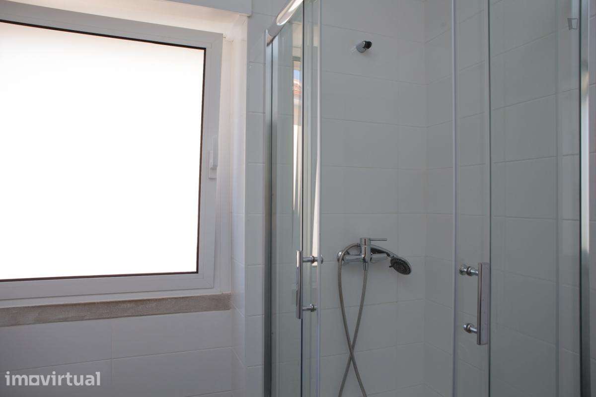 Quarto - localizado em Montes Claros Coimbra - Grande imagem: 3/25
