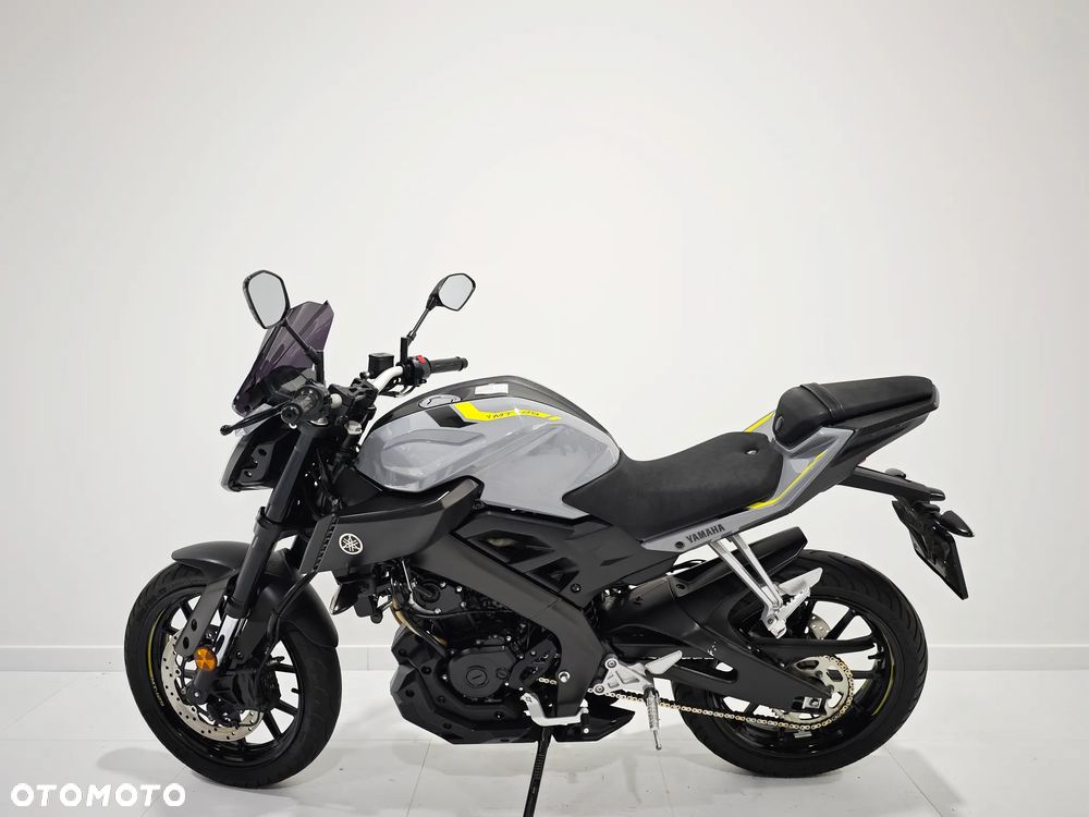 Yamaha MT - 4