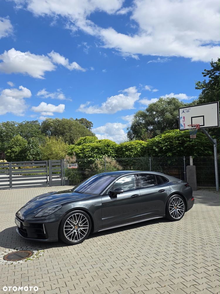 Porsche Panamera 4 E-Hybrid PHEV - 2