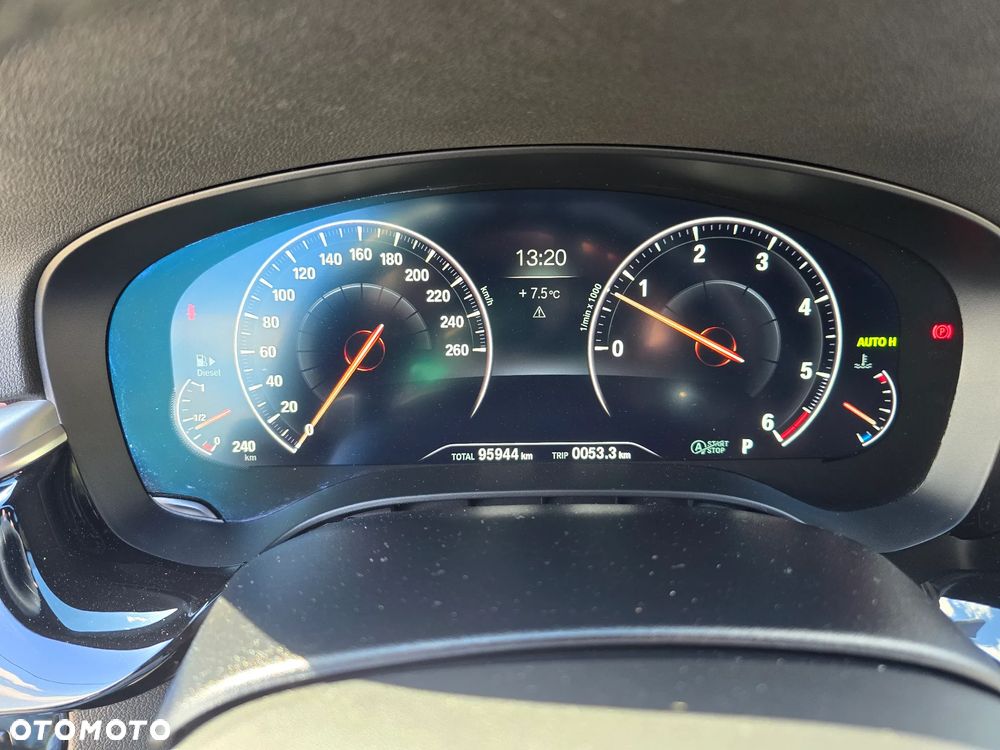 BMW Seria 5 - 25