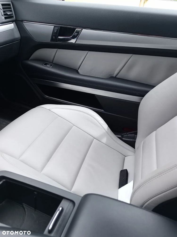 Mercedes-Benz Klasa E 200 CGI BlueEFFICIENCY Elegance - 4