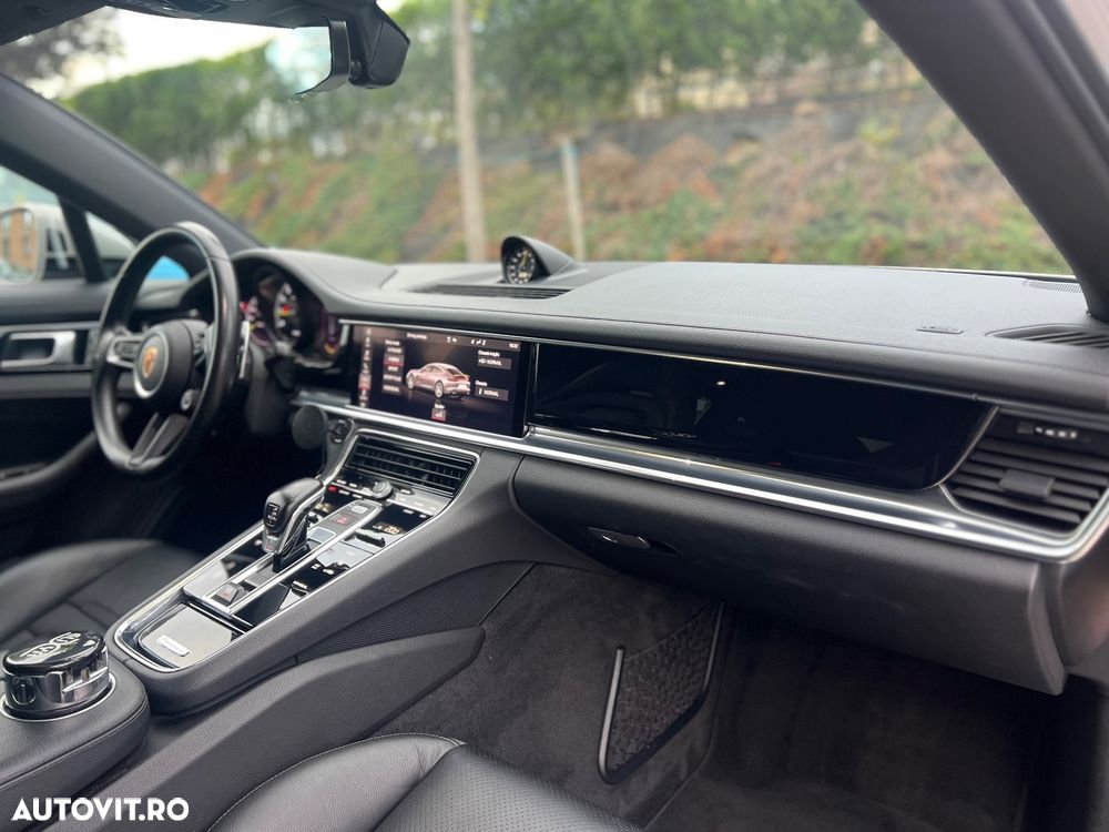 Porsche Panamera 4 E-Hybrid - 8