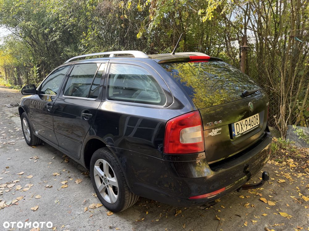 Skoda Octavia 2011 photo 3