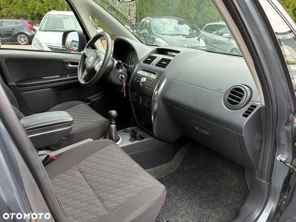 Suzuki SX4 1.6 VVT 4x2 Comfort - 12