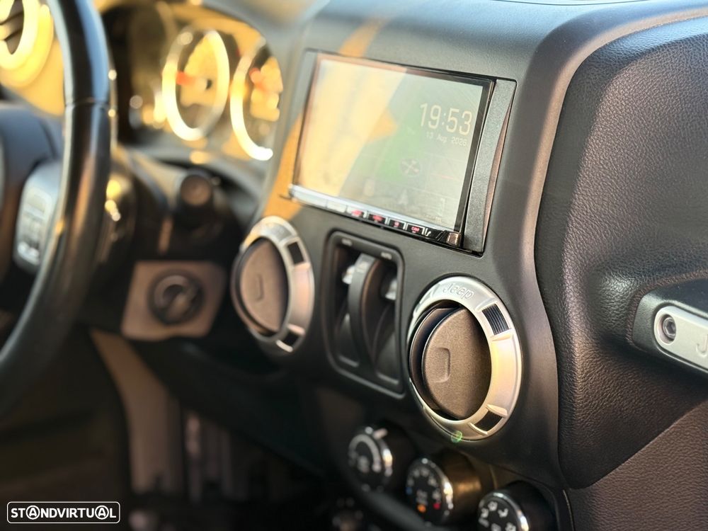 Jeep Wrangler - 17