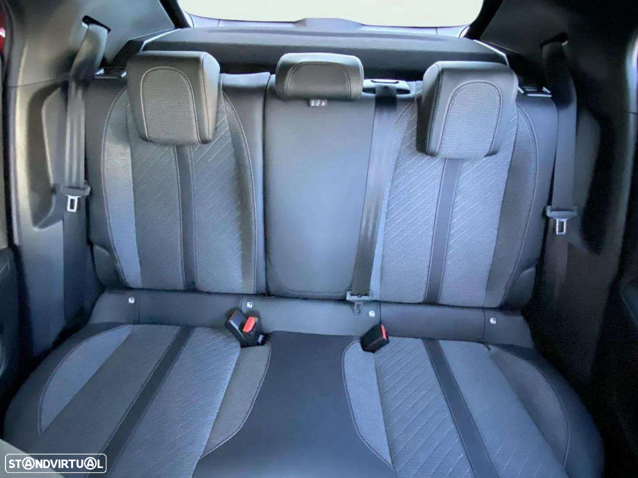 Peugeot 2008 1.2 PureTech Allure - 25