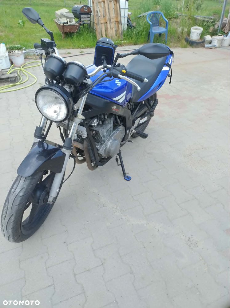 Suzuki GS - 3