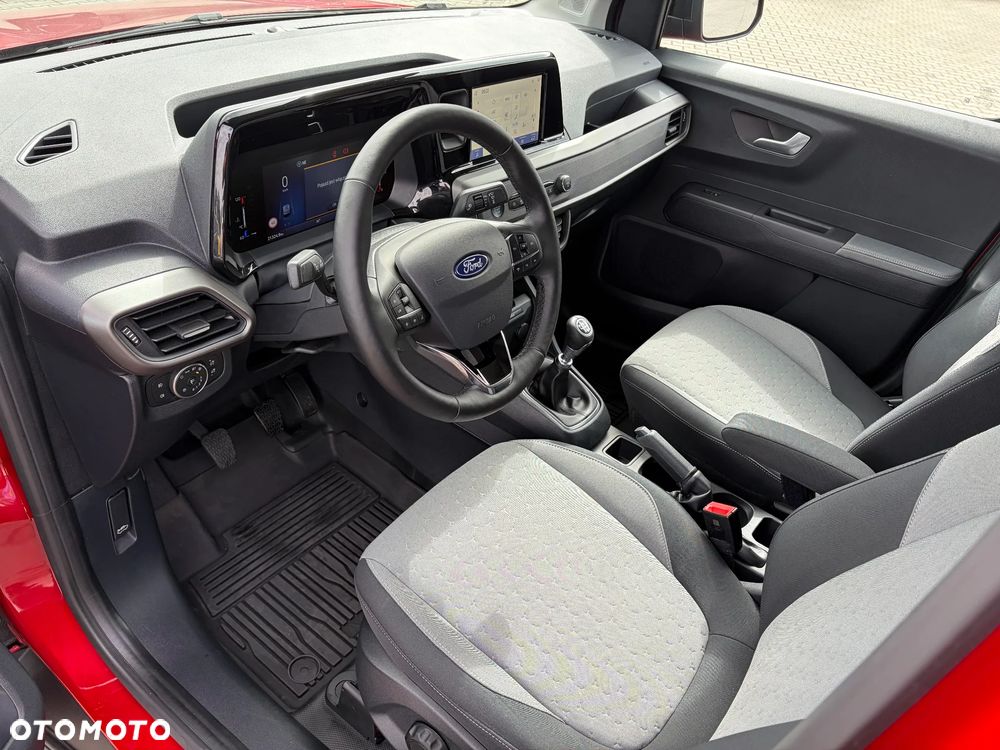 Ford Transit Courier - 9