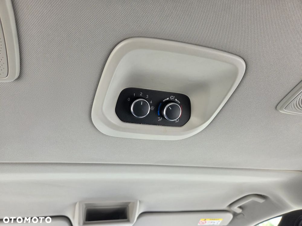 Ford Tourneo Custom 2.0 TDCi L2 Titanium - 25