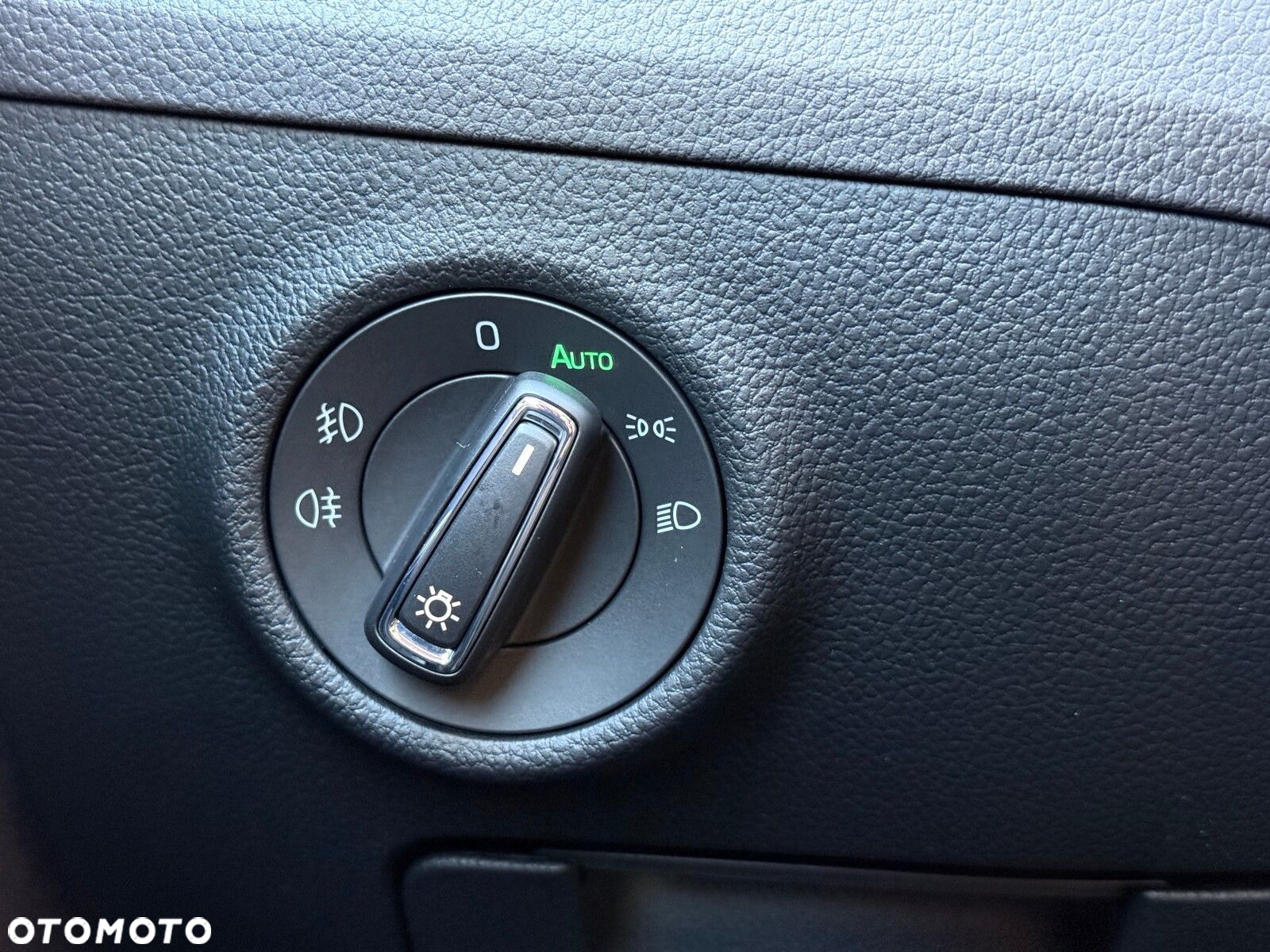 Skoda Superb 2.0 TDI SCR Sportline DSG - 29