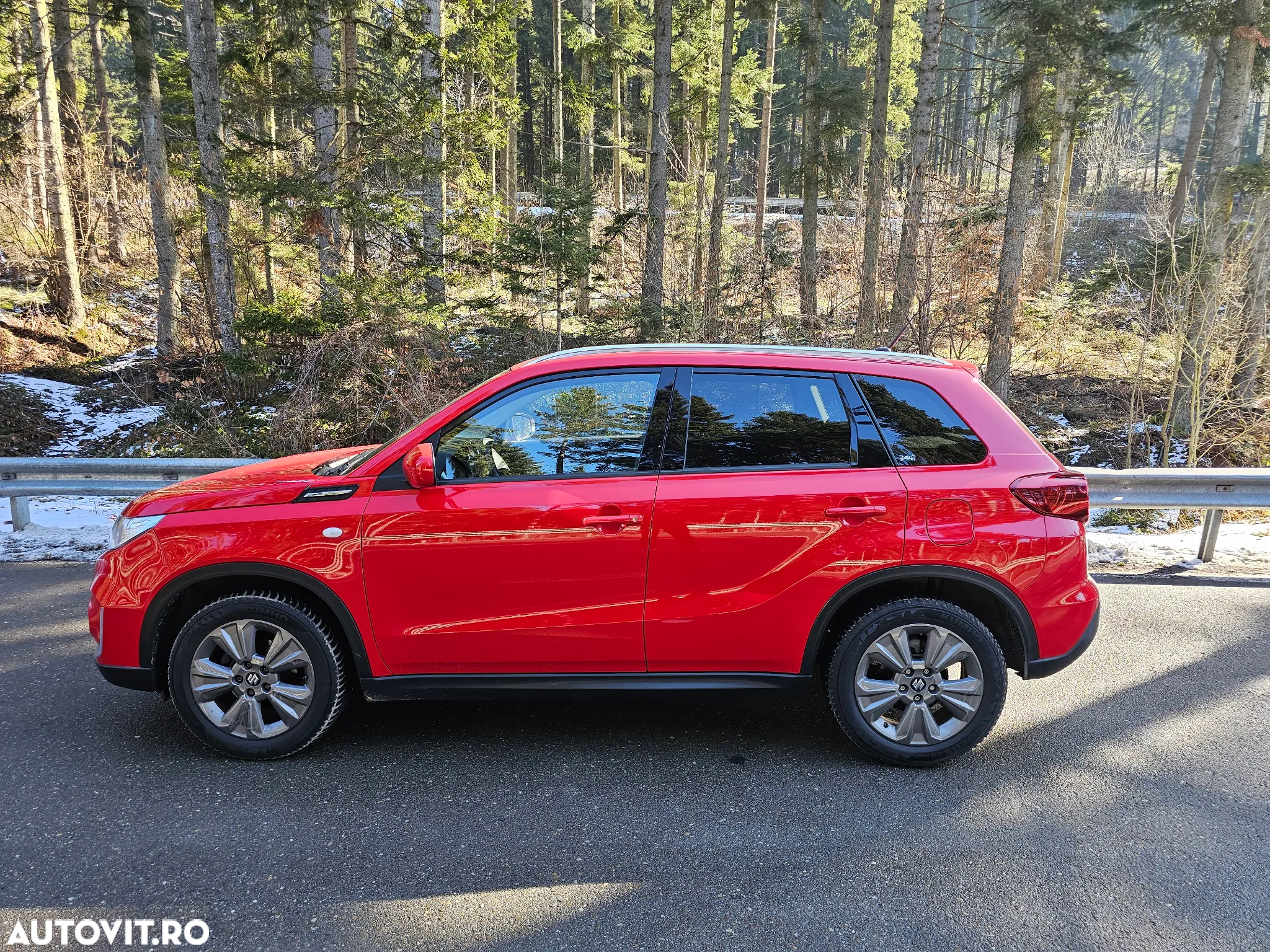 Suzuki Vitara 1.0 Boosterjet Comfort - 3